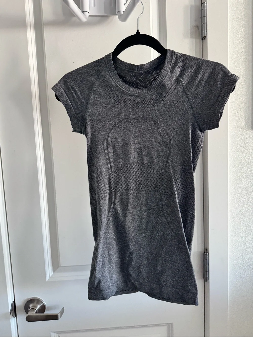 Lululemon swiftly Short Sleeve Tee in Charcoal Gray